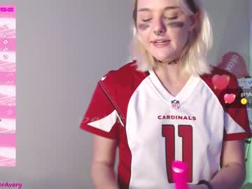 hardcore cam girl petitebrat image #2473852