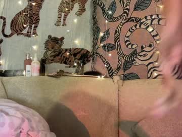 hardcore cam girl ari_02 image #4343860