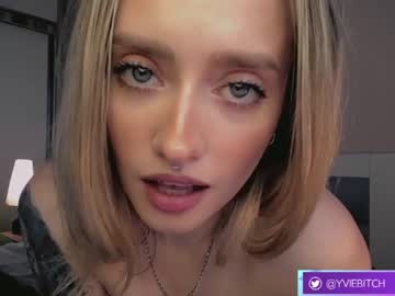 hardcore cam girl _yvie_ image #2799213
