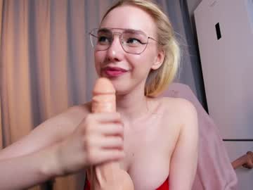 hardcore cam girl nerdy_freyua image #3223788