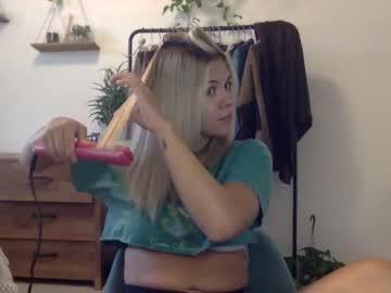 hardcore cam girl bottleservicegirl image #1373686