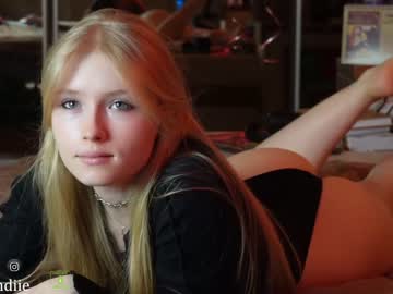 hardcore cam girl bestblondiiecb image #4185215