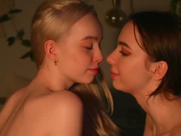 hardcore cam girl mother__of__dragons image #3718524