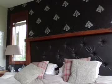 hardcore cam girl kumfoxlive image #4375228