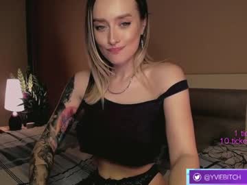 hardcore cam girl _yvie_ image #2356122