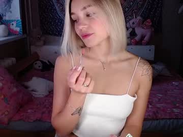 hardcore cam girl babyfromtheforest image #2221953