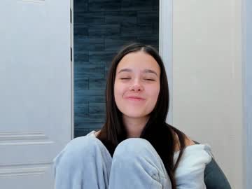 hardcore cam girl emilybatee image #2620577