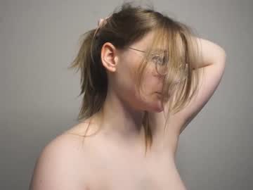 hardcore cam girl moon_milking image #3816223