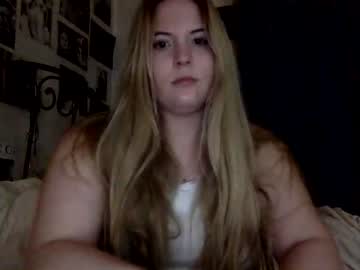 hardcore cam girl meganxoxo60532 image #2816024