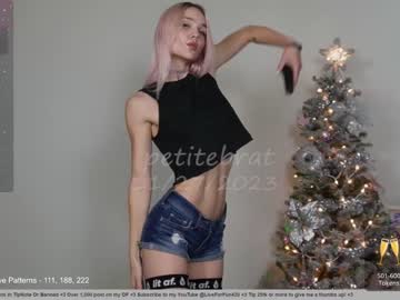 hardcore cam girl petitebrat image #3845867